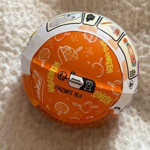 Halloween miniverse make it mini caramel apples. Unopened!